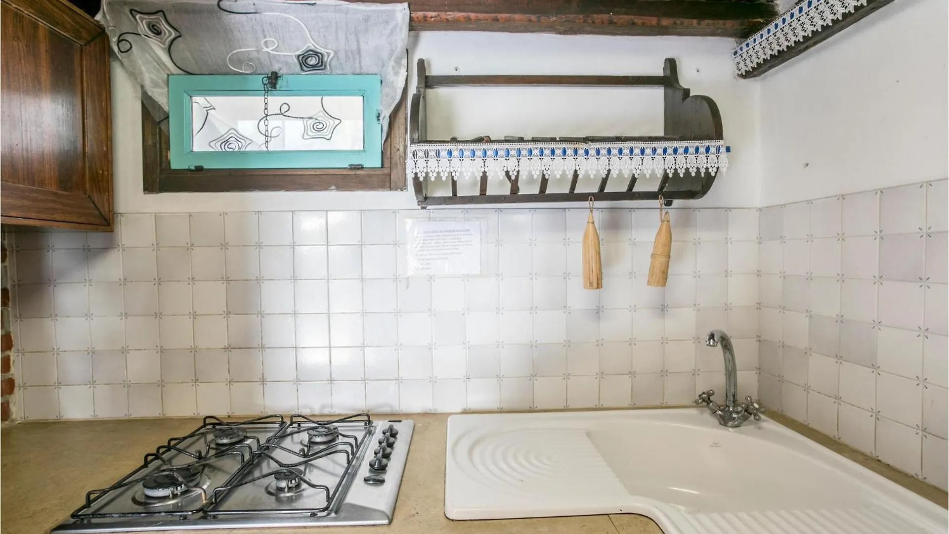 4 Bedroom Stunning Home In Arenella ארנלה