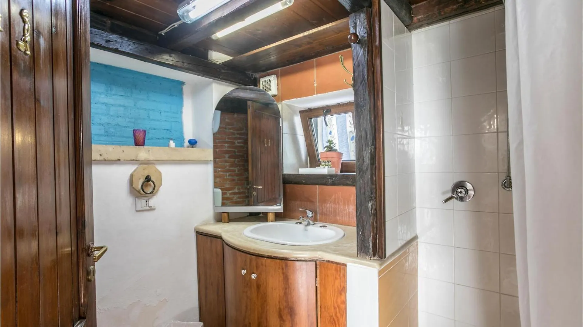 4 Bedroom Stunning Home In Arenella 0*, ארנלה